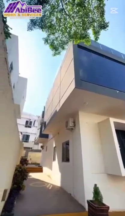 Experience luxury with this 2 unit of 5 bedroom fully detached duplex located in Guzape main. 

Pr...