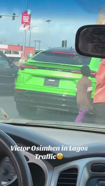 Nigerian football star Victor Osimhen seen inside Lagos traffic