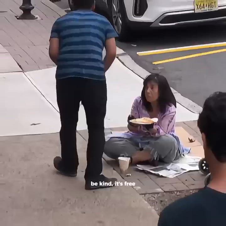 He Made My Day 🫶👏 

#bekind #emotional #reaction #kindness #motivation #socialexperiment

#new...