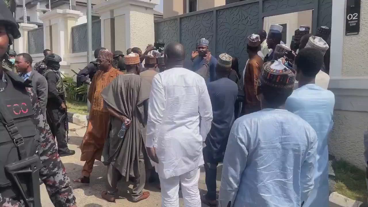 EFCC raids Malam Nasir El-Rufai's residence in Abuja