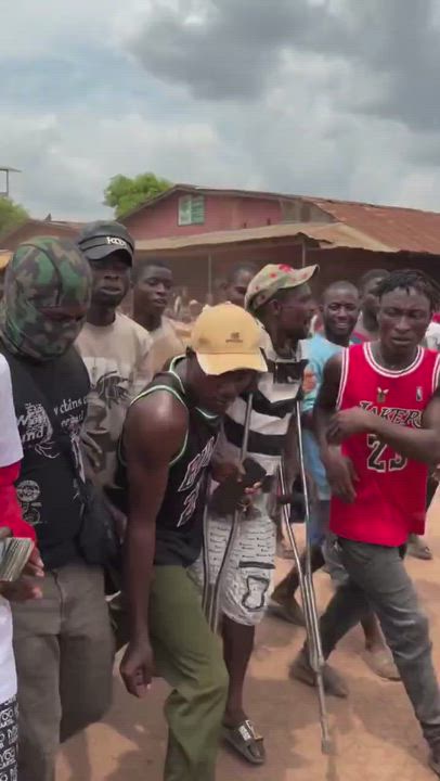 The part of Peller’s Ebonyi tour that didn’t make it to the livestream…. This is so kind