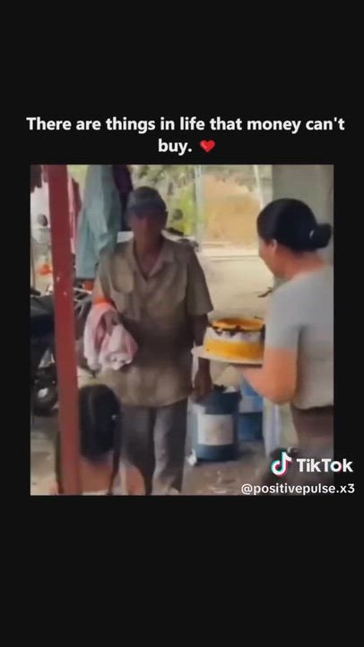 women make u na dey try show love and care to that honest husband and father sometimes, cos e no eas...