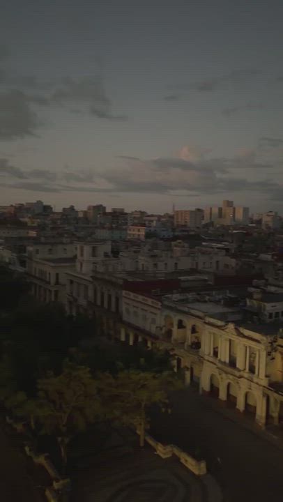Residents lament as Cuba is plunged into total darkness- no electricity, no oil