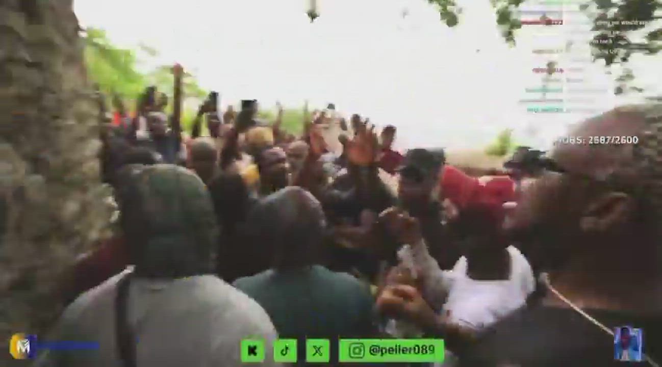 They’re thieves here, they made us climb olumo rock to the top and now they’re threaten!ng to push u...