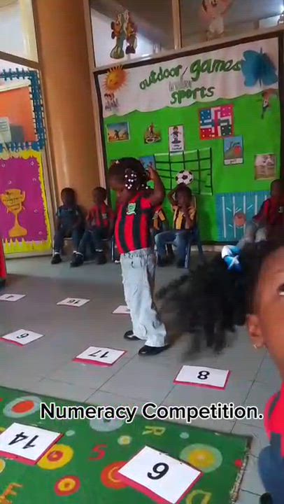 Watch my cuties identify numbers with ease. 
Smiletutor makes learning fun
#LekeeLekee 
#Numeracy...