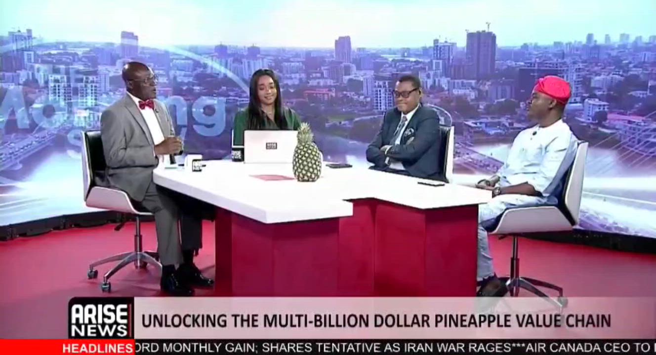 The moment Dr Abati heard him say $200.. lol 😂 
As @ruffydfire cannot hold his breath on that 😂.