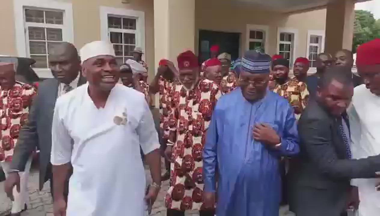 Kenneth Okonkwo dancing to an Igbo song during his visit to former Vice President Atiku Abubakar