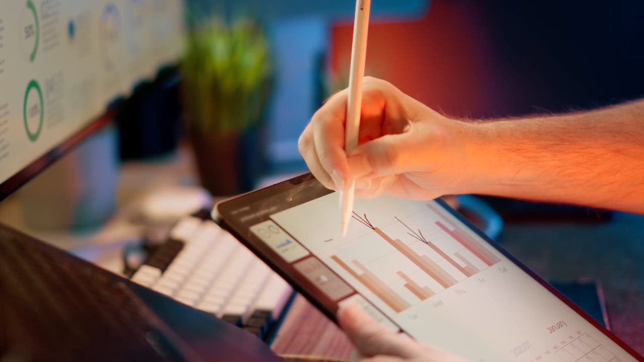 Data analytics in the modern workplace is no longer confined to spreadsheets alone,from tablets to i...