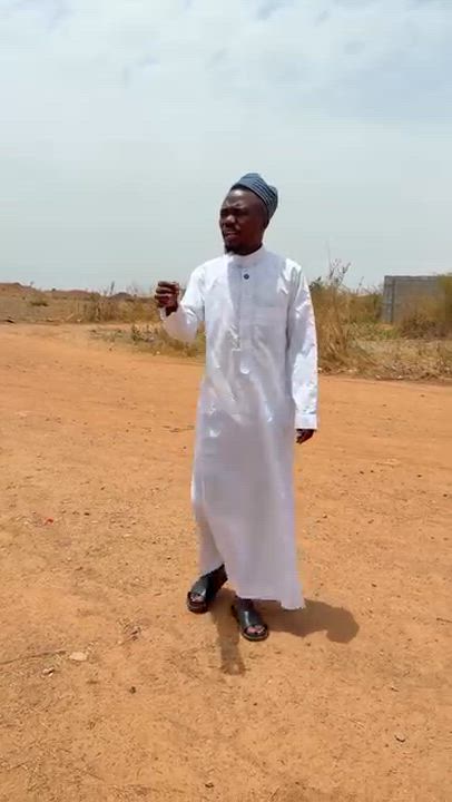 "If you do right no need to dey share rice". This Mallam de talk true. Make una listin to am yorsef.