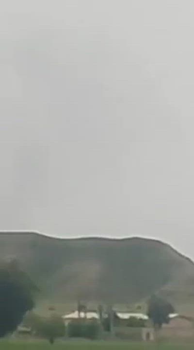 🔷 The American C-130 Hercules aircraft is flying very low over Iran and is deploying flares.

🔷 It...
