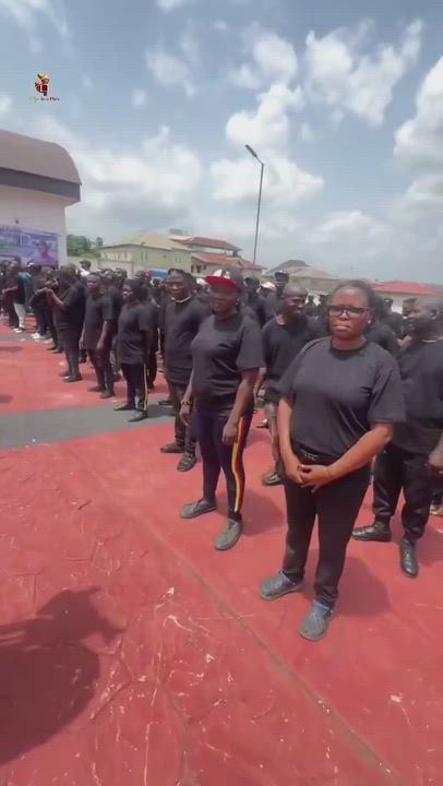 The Olubadan of Ibadan has just inaugurated the Ibadan Community Guard! This new team will team up w...