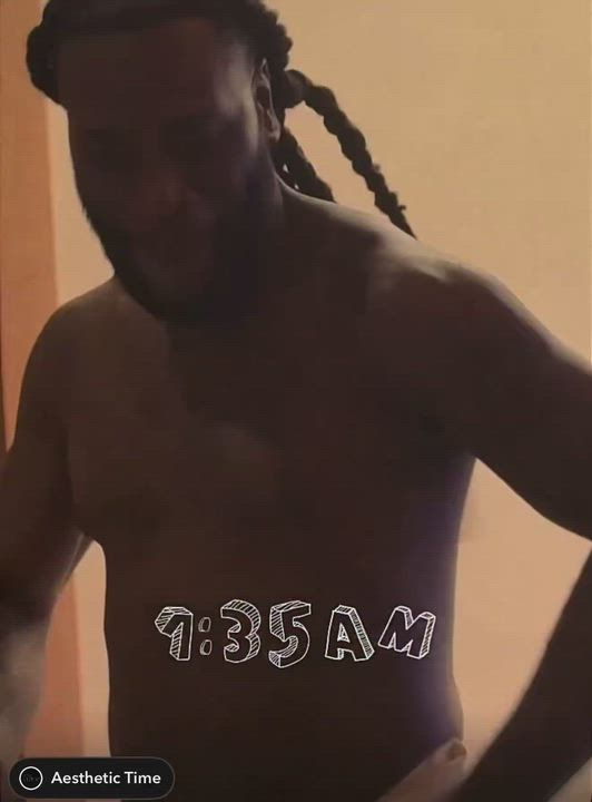 BURNA BOY COOK DJ TUNEZ WITH HIM SONG. OGBAFIA DEY FOR GROUND.
