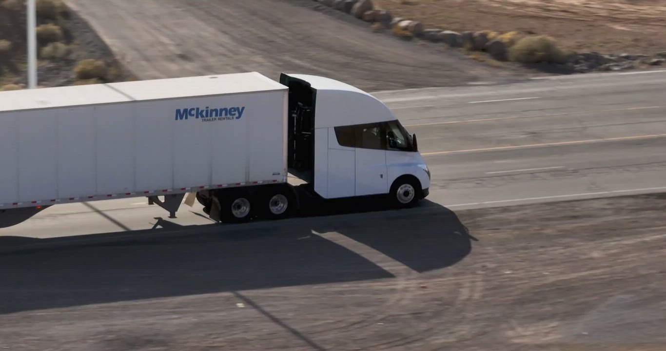 "Tesla Semi" take a tour of the new dedicated Semi factory in Nevada, revealing the production line...