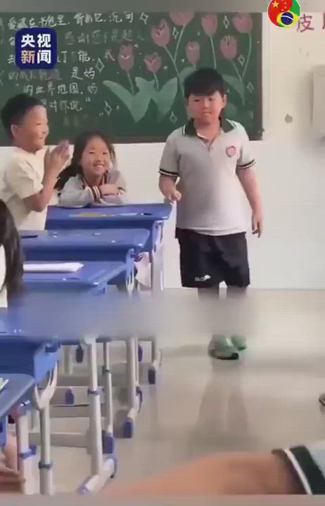 Teachers in China use a common practice: if they notice a shy student, they call them to choose a pi...