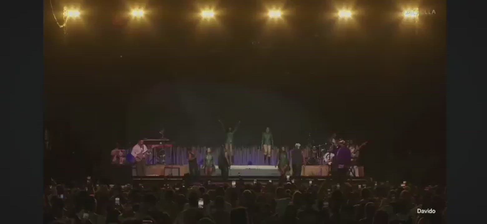 #Davido had a powerful #Coachella debut, leaving fans worldwide dancing and wishing for one more son...