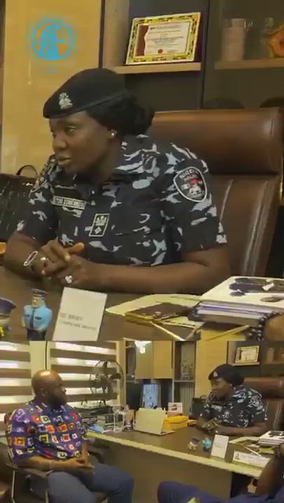 Nigerian 𝗧𝗲𝗲𝗻𝗮𝗴𝗲𝗿 𝗵𝗮𝗰𝗸𝘀 𝗰𝗲𝗹𝗲𝗯𝗿𝗶𝘁𝗶𝗲𝘀' 𝗪𝗵𝗮𝘁𝘀𝗔𝗽𝗽 and 𝘀𝗲𝗹𝗹𝘀 𝗽*𝗿𝗻 𝗰𝗼𝗻𝘁𝗲𝗻𝘁 𝘁𝗼 𝗰𝗹𝗮𝘀𝘀𝗺𝗮𝘁𝗲𝘀 𝗶𝗻 𝗗𝗲𝗹𝘁𝗮 State