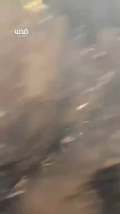 The moment Israeli aircraft bombed a building in the southern suburb of Beirut

#LekeeLekee #Trendin...