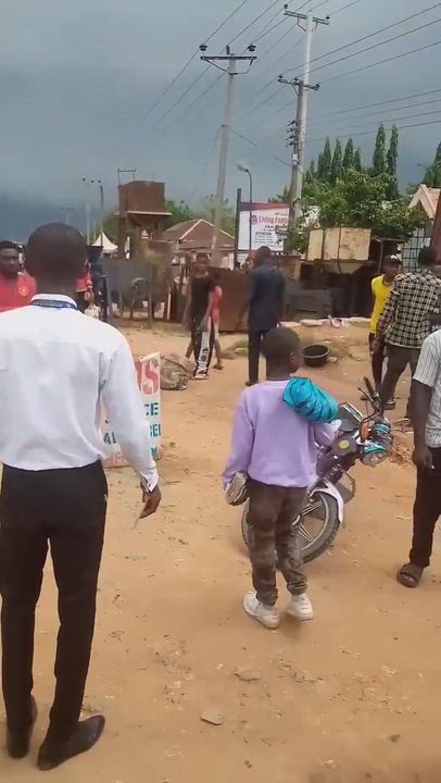 Trailer crashed into shop in Osisioma, Aba, Abia State, leaving several dead and others injured