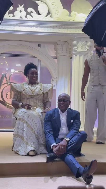 Moment Allen Onyema, CEO of Air Peace, playing love as Flavour performed a special song for his wife...
