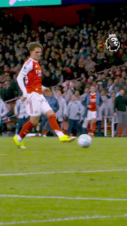 #Arsenal is hunting their first #PremierLeague title in 22 years. Manchester City is hunting them do...