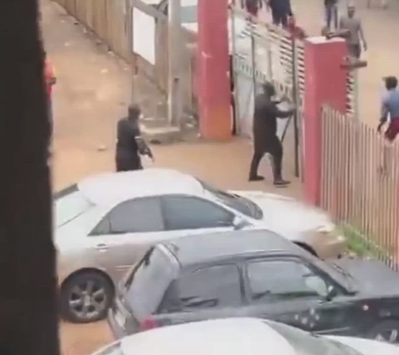 Security Operatives Clash With EDSTMA Officials in Benin City, Edo State