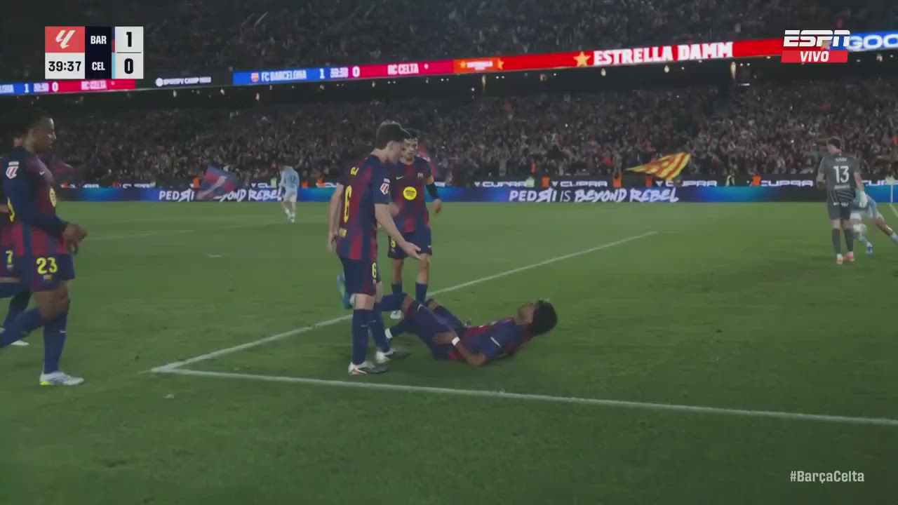Lamine Yamal got injured as he scored on a penalty in #Barcelona's 1-0 win over Celta Vigo.

Yamal's...