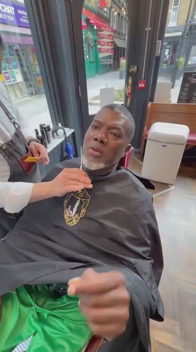 Listen To Our Uncle RENO OMOKRI : AMBASSADOR
#LekeeLekee 
#Parentpush 
#omokri
#CostOfLiving