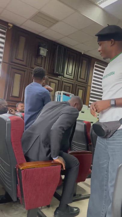 They brought Justice crack’s baby to court this morning for him to carry….this is really sad man 💔...