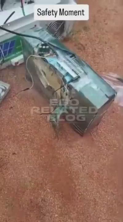A man in Edo State spotted spårks coming from his solar inverter battery inside his house. He quickl...