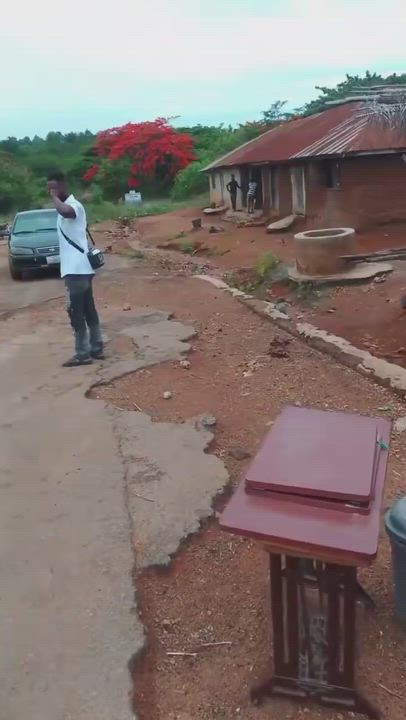 INCOMING GHOST TOWN IN OYO STATE 💔💔💔Mass movement recorded in Yawota community, Oriire LGA, Oyo S...