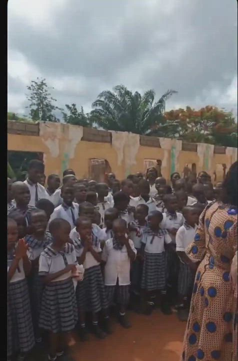 Peter Obi donates  ₦10 million to Practicing Nursery and Primary School, Agulu, for reconstruction a...