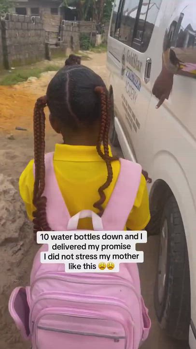 She has lost 10 water bottles and her mum did this for her 😭💔😂