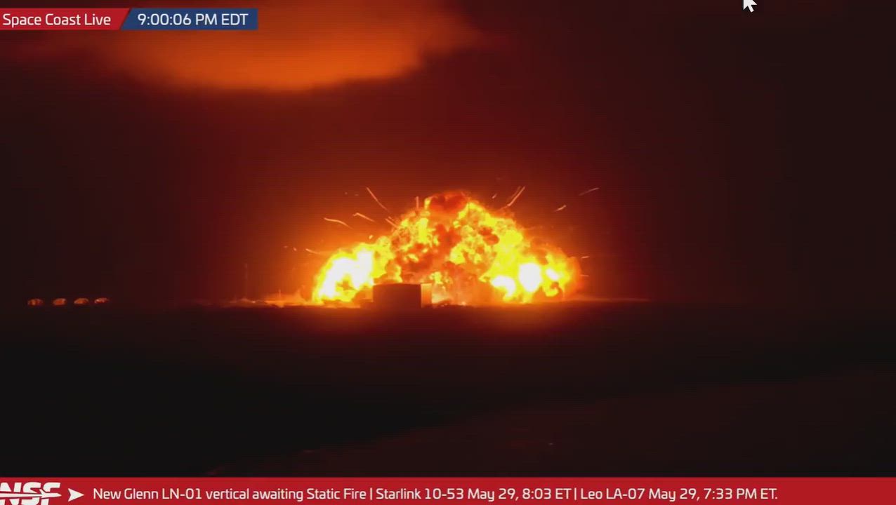 JUST IN: Jeff Bezos's Blue Origin New Glenn rocket explodes during a static-fire test.

#News