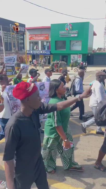 Teachers protest at Ibadan