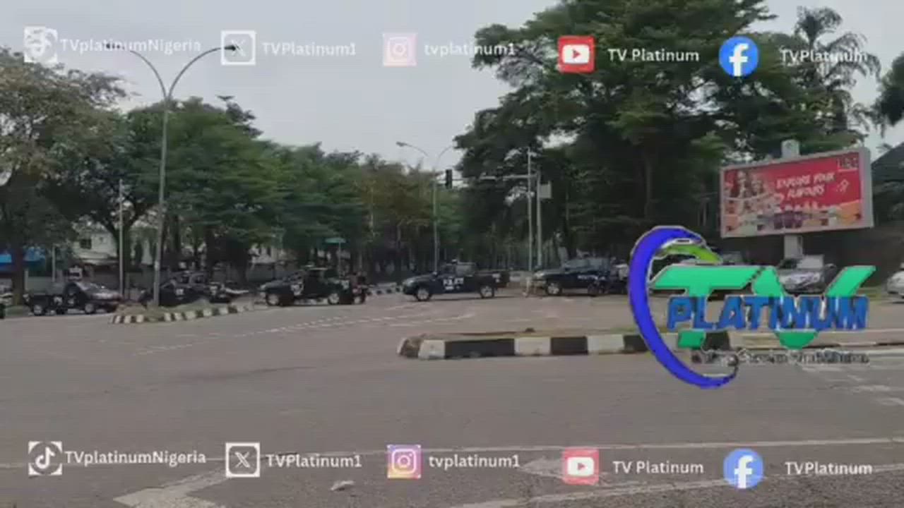 Security operatives blocked the access to Goodluck Jonathan’s nomination venue in Abuja