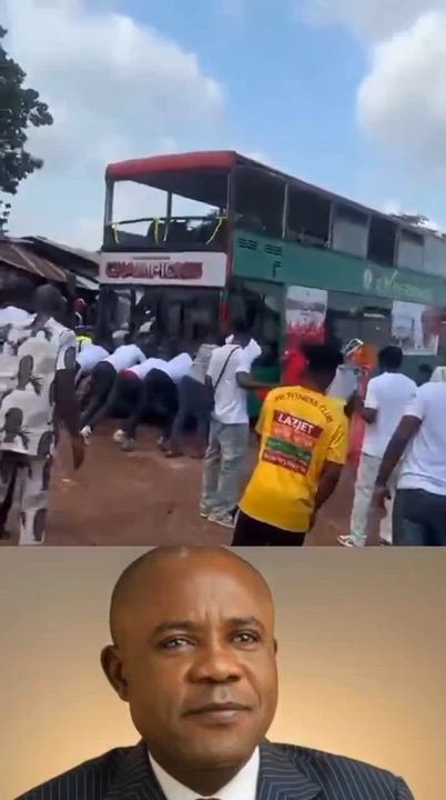 Government of Propaganda.

Look at Enugu Residents pushing the same bus...