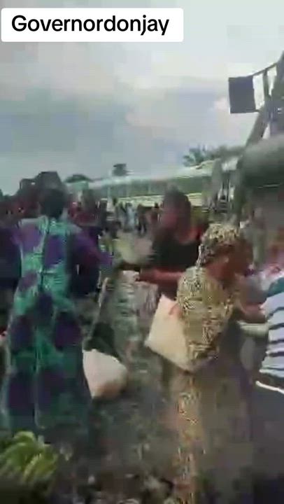 Warri–Itakpe Train Tragedy 💔
Agbor derailment claims lives… a painful day for Nigeria’s rail journe...