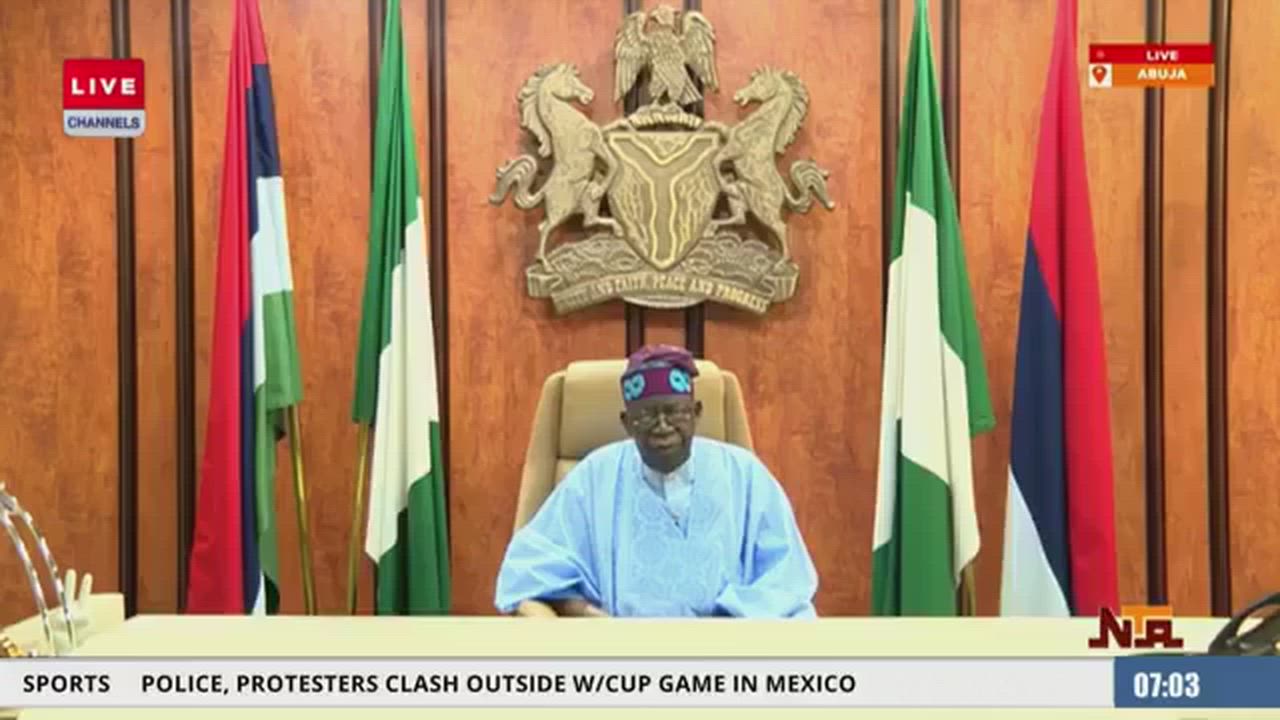 🎥VIDEO: "Criticise me, disagree with me. But never stop believing in Nigeria.”     

~ President Bo...