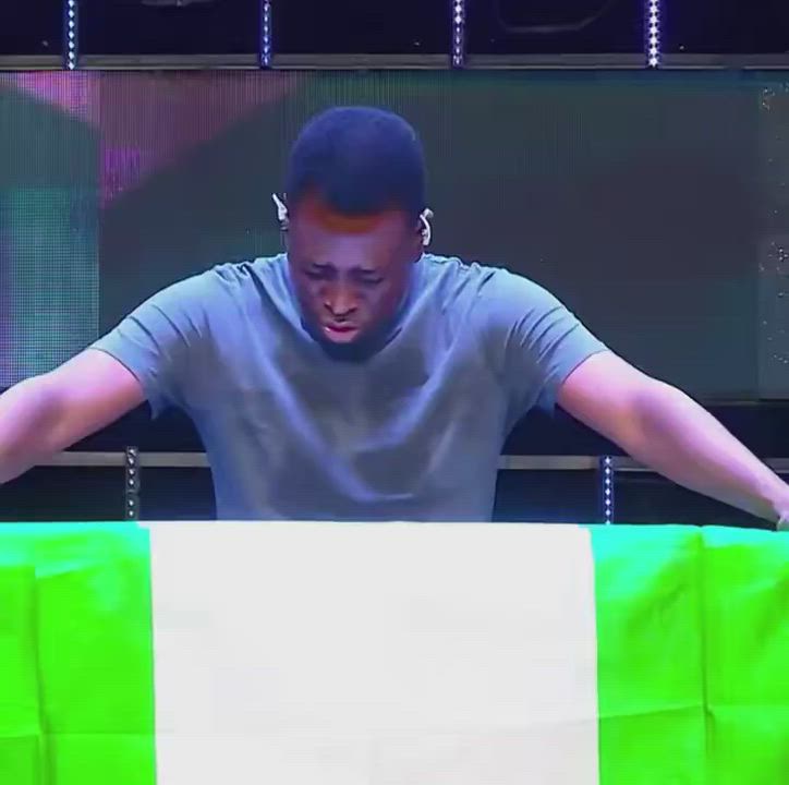 Pastor Bolaji Idowu praying for Nigerian leaders, the country and it’s future