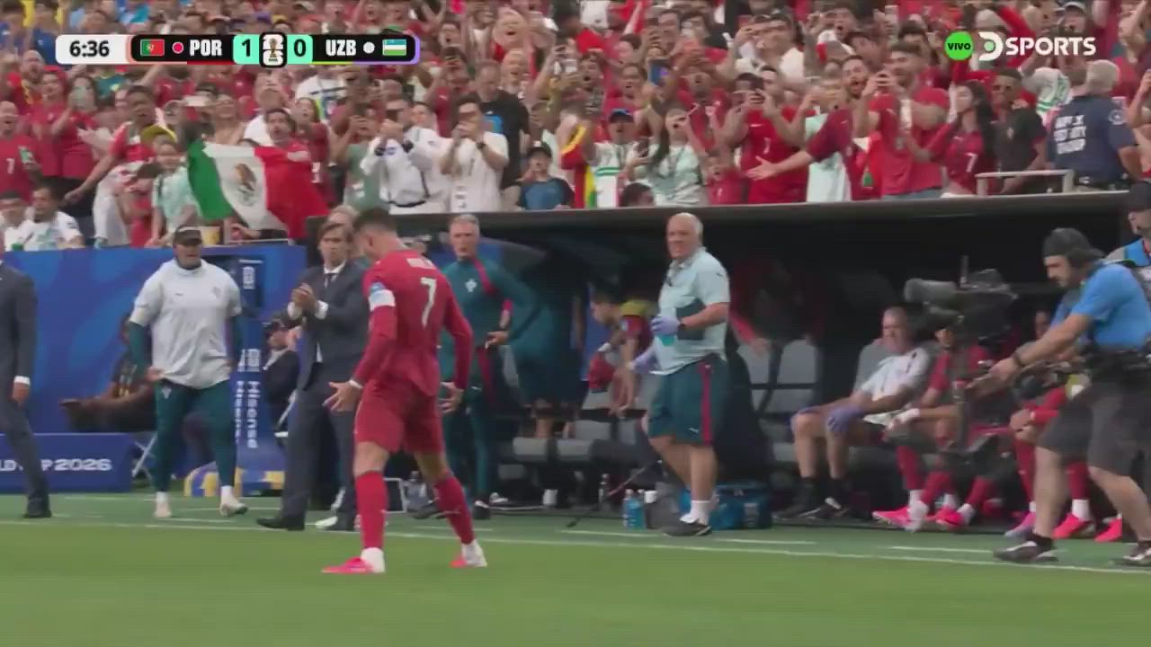 ✨ Watch: Cristiano Ronaldo doing his iconic SIIIUU celebration with millions of fans all over the w...