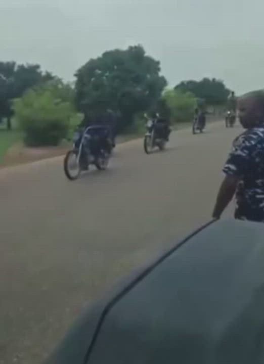 This Video of Armed Bandits Passing Police Officers have sparked concerns among Nigerians