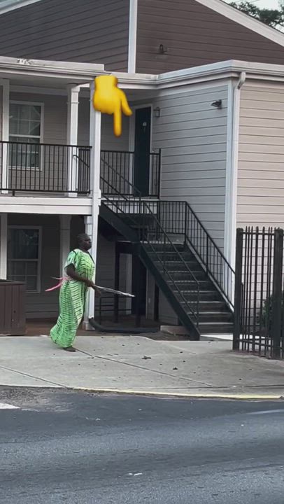 Viral video of a couple engaging in violent fight in US