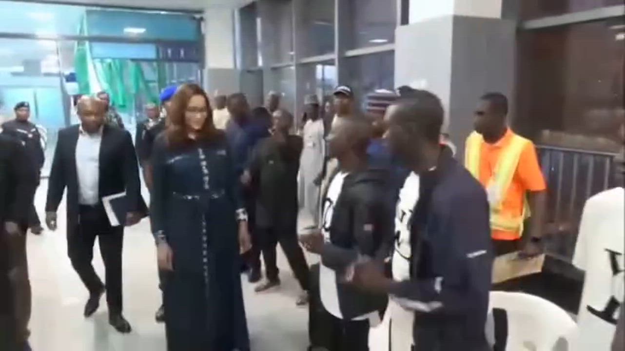 Minister of Foreign Affairs, Bianca Odumegwu-Ojukwu, received Nigerian nationals who were rescued fr...
