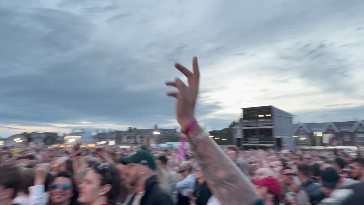 What a way to finish off our local 5 day festival last night! Pitbull and Lil Jon rocked the joint!!...