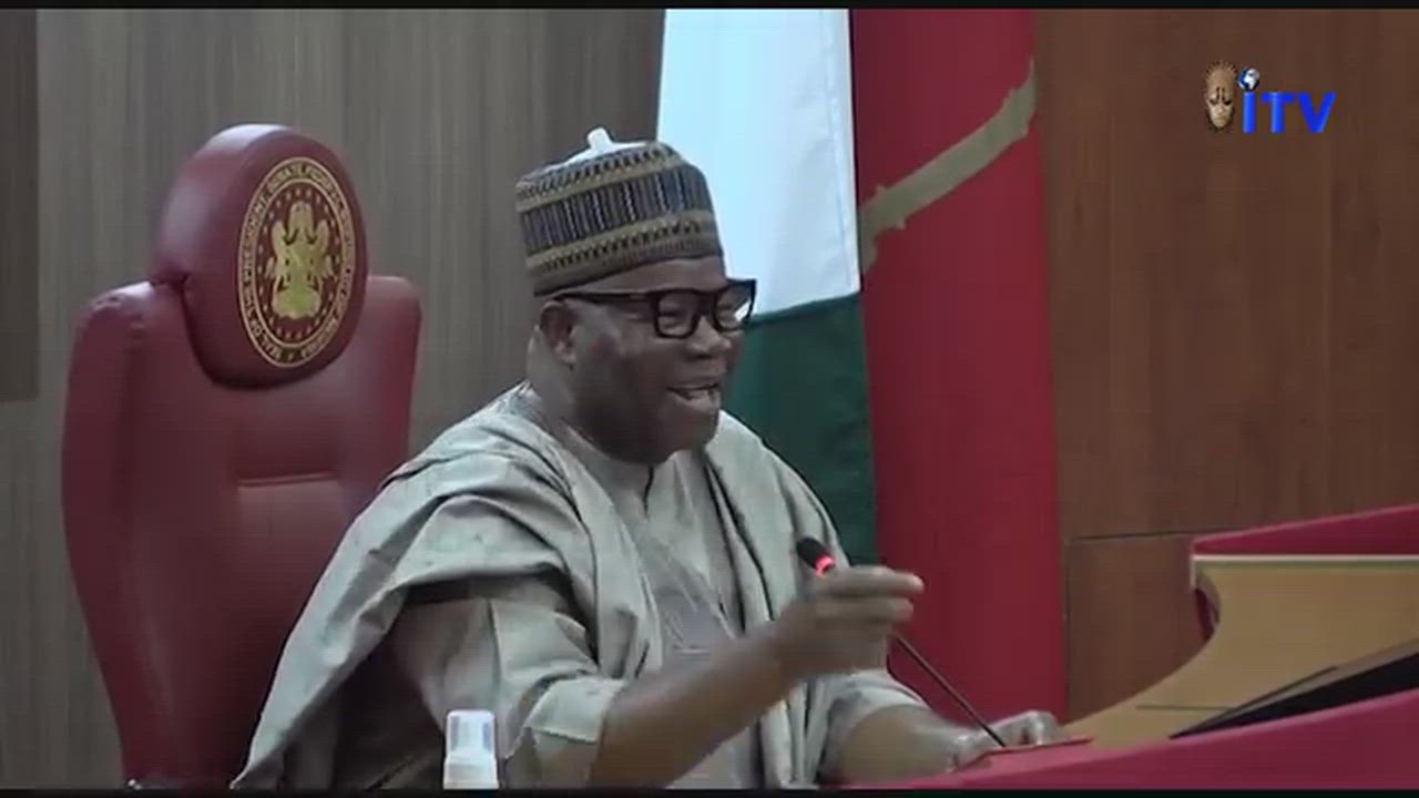 Akpabio mock Oshiomole 😂🤣😂🤣🤣😂😂😂