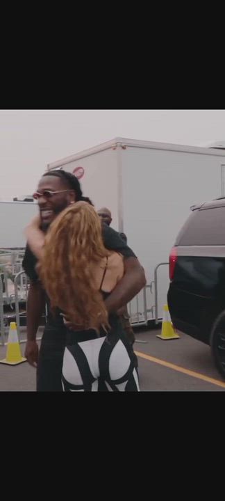 😀 Legendary Shakira Vibing with Iconic Burna Boy ahead of World Cup Closing Ceremony Performance ❤️