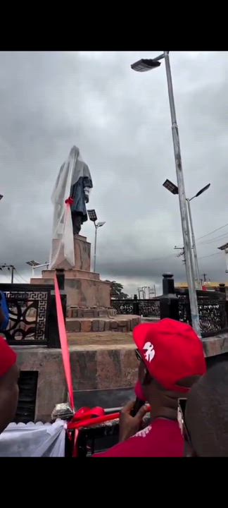 BREAKING: Governor Chukwuma Soludo of Anambra State has Unveiled a Statue Of Late Literary Icon, Pro...