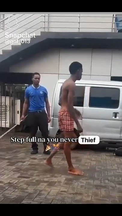 Dance steps na water 💦💦💦.

I do not support Violence oo