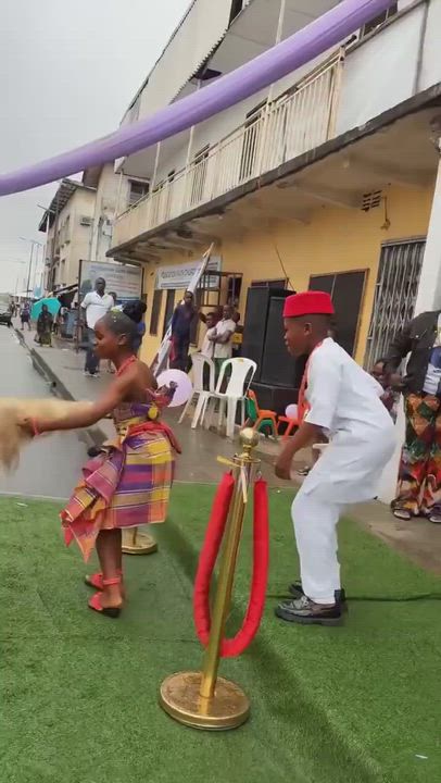 Rate their dancing step who won 
Small Odogwu and Achalugo