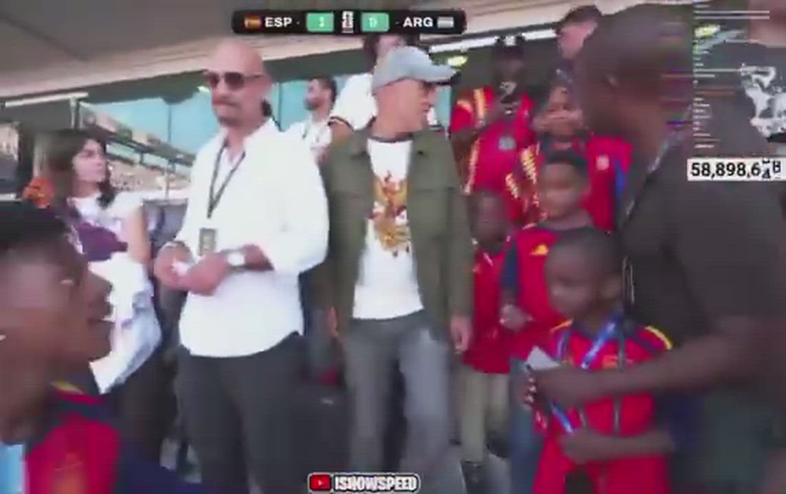 Tell your dad to get me a Nigerian passport— IShowSpeed tells Seyi Tinubu at the World Cup final

#w...